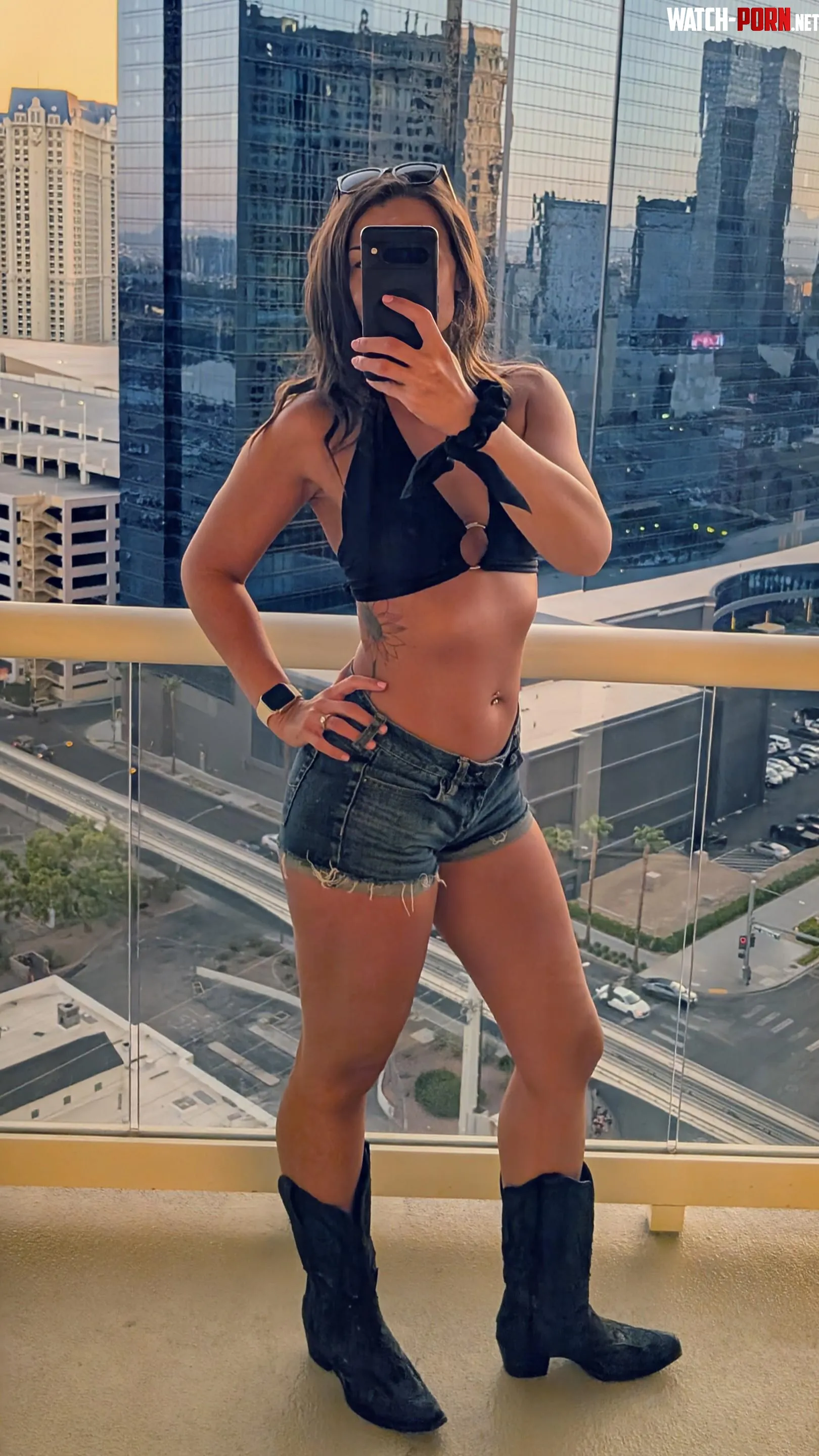 The top might be cropped, but the confidence isn’t by MollyRaeHash