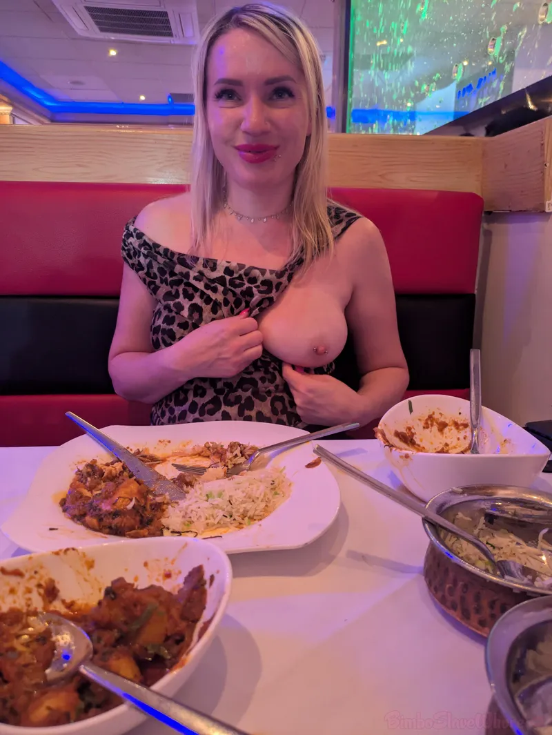 Thumbnail Bimboslavewhore's Daring Act: A Flashy Tit Display Over Dinner