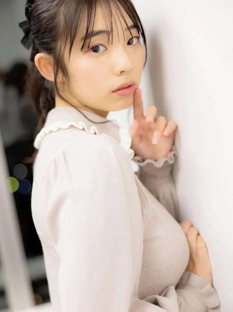 Thumbnail Hina Kikuchi 菊地姫奈: A Visual Treat in the World of Gravure by yuuki-ichinose
