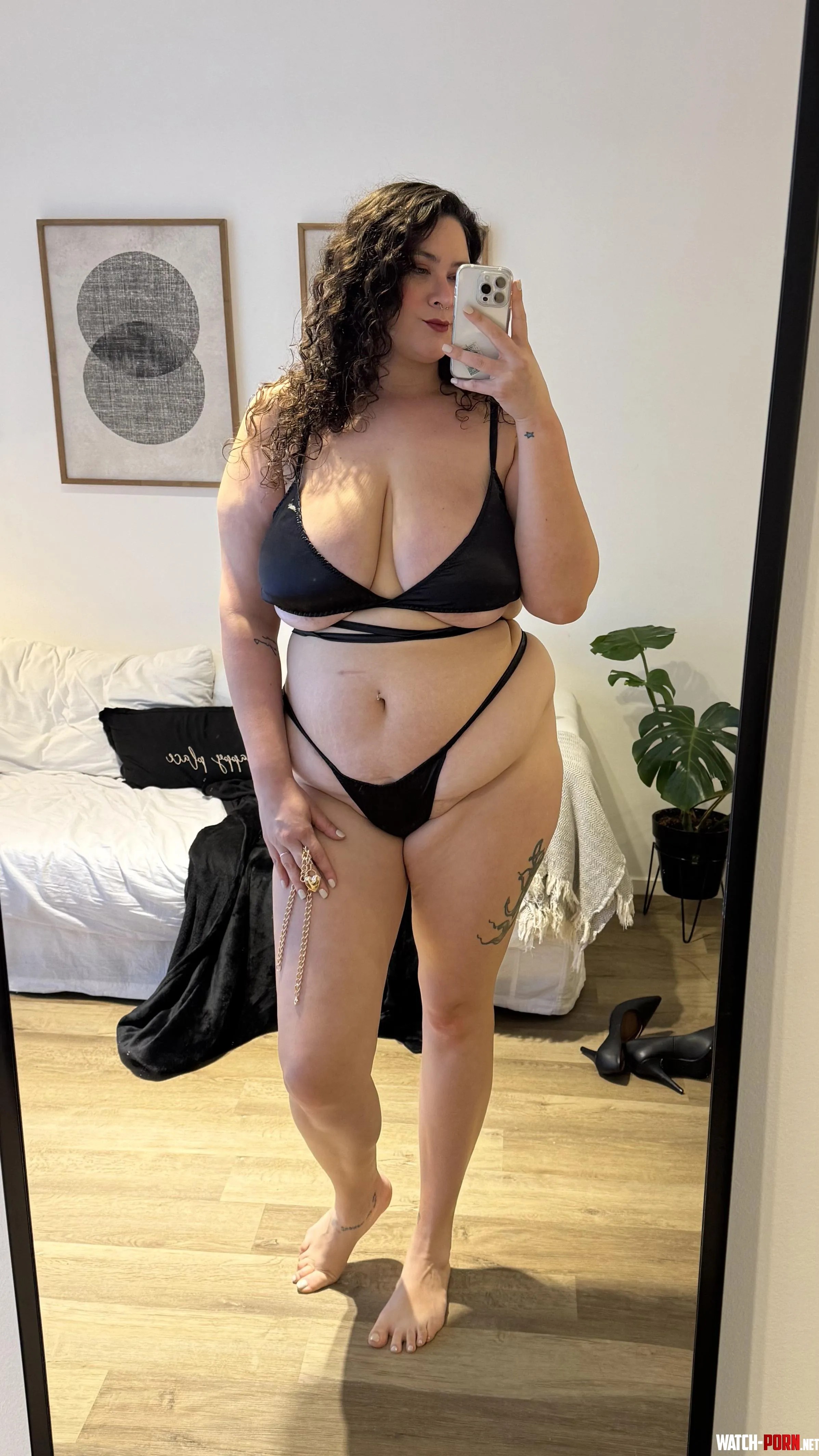Hope you’re into tall women with chubby curves by Lovely-kaia