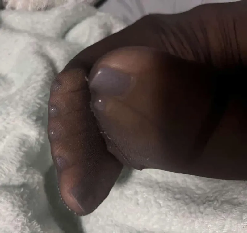 Thumbnail CatalinaBustamante's Yummy Feet in Nylons | fetish