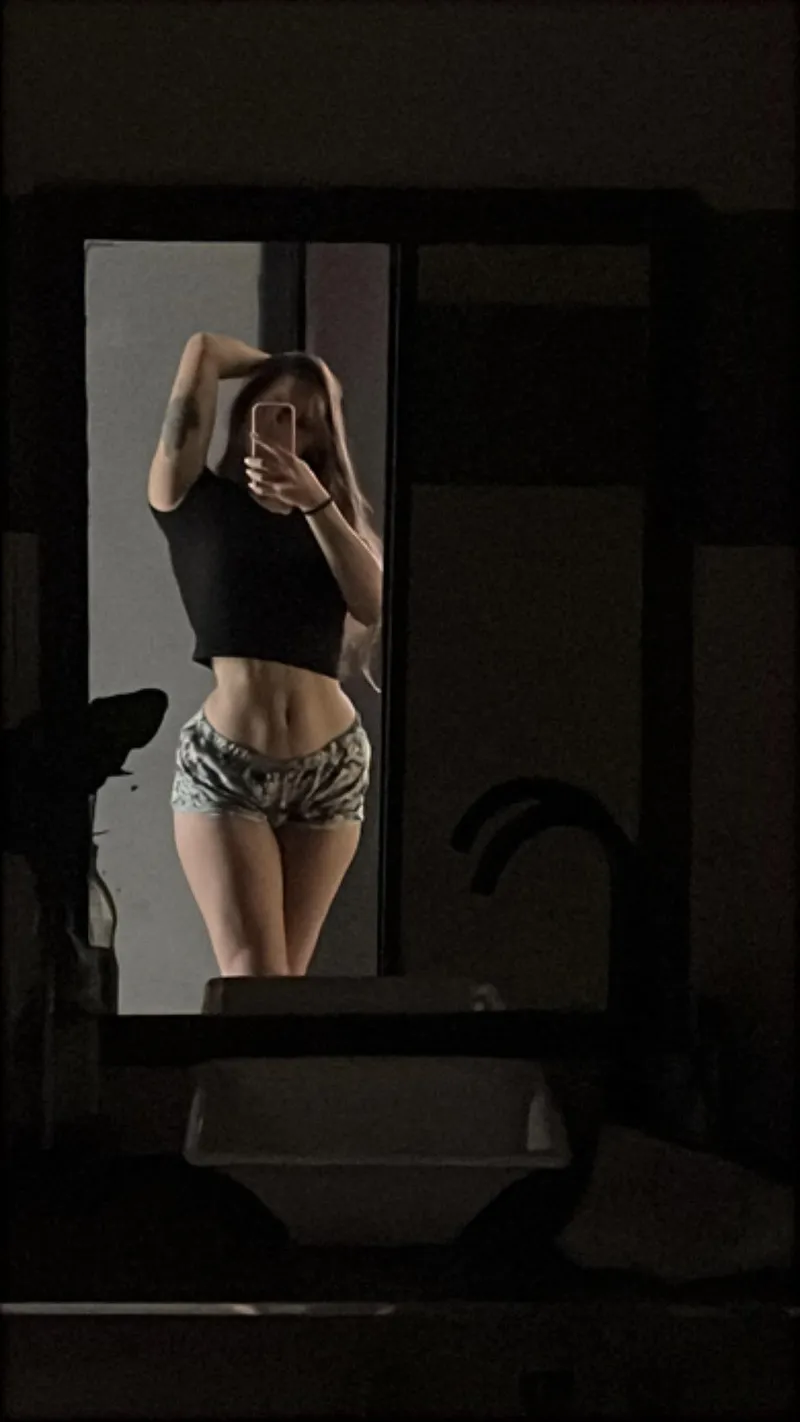 Thumbnail Youthful & Curvy: Bbabybaddie's Adventure in AmazingCurves