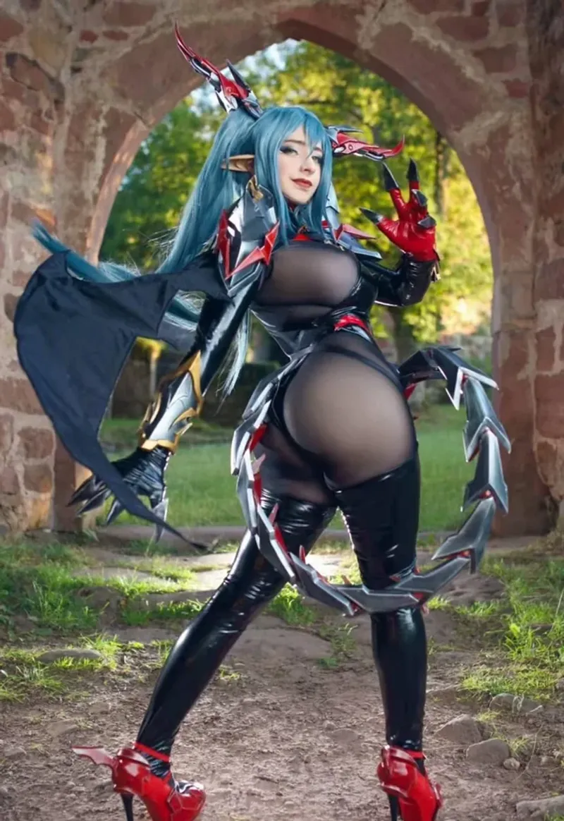 Thumbnail Ch'en the Holungday: A Stunning Cosplay Tribute by Miko | Tipsyylia