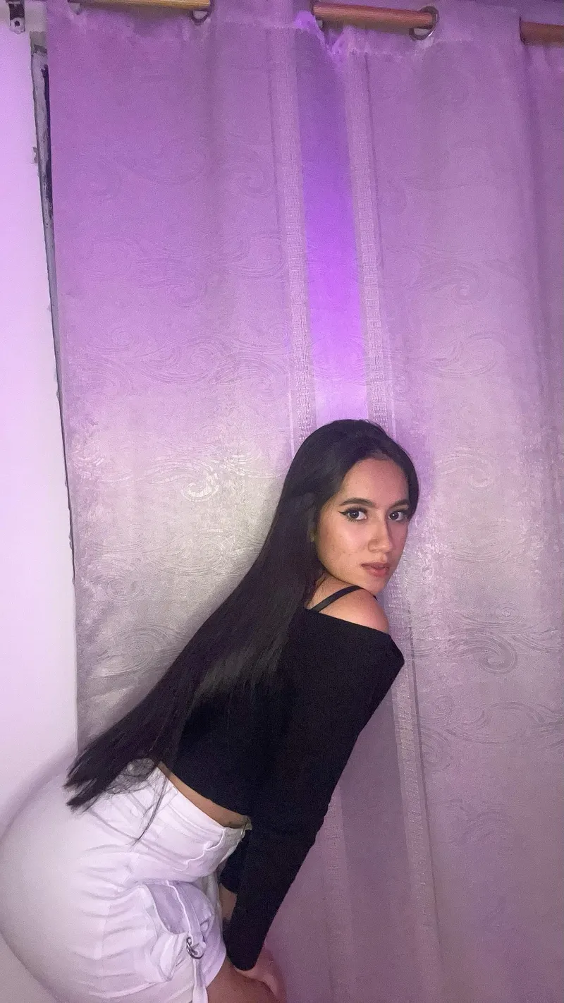 Thumbnail Classy and Naughty: Unveiling berrybubbletwirl's Style | classygirls