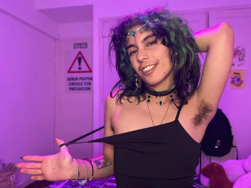 Thumbnail Exploring hairballhellena's Armpits: A Closer Look