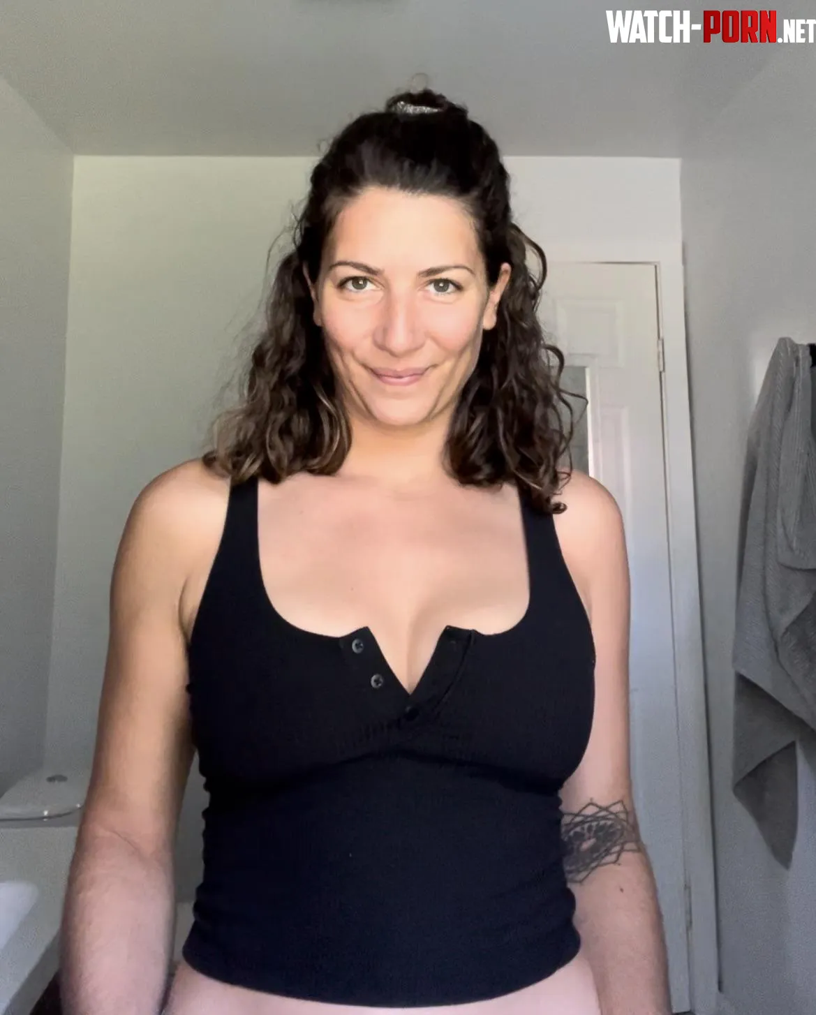 Bathroom cleavage by maplesyrup_girl