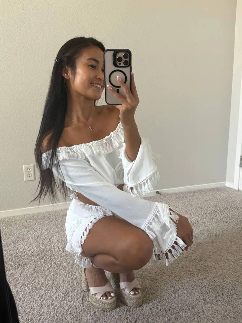 Thumbnail sunshineonlyxo's Sensual Wonder: Biting Lips and Kissing Back