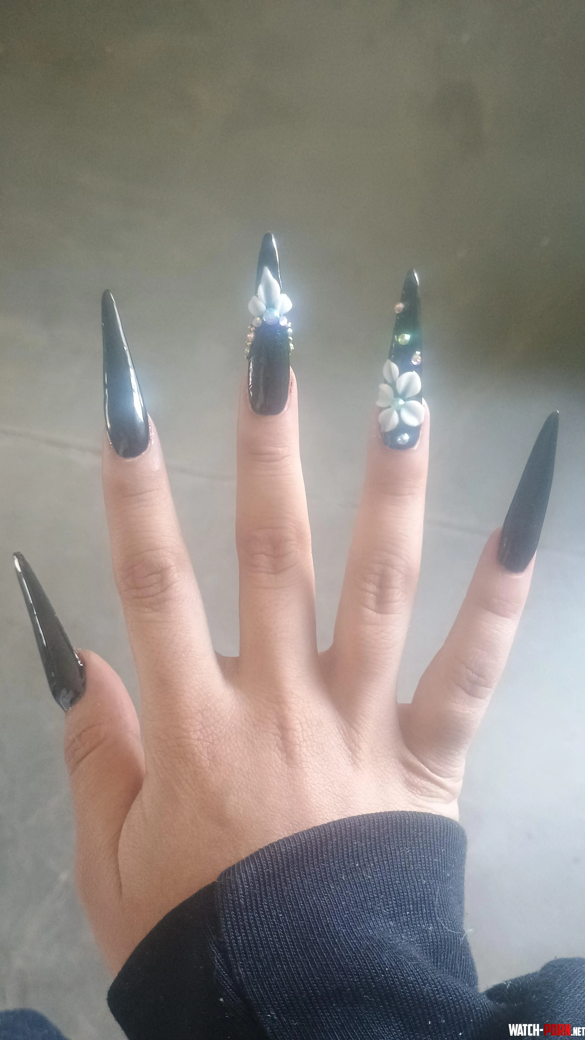 I changed my nails, do you like it? by Beejithahoney