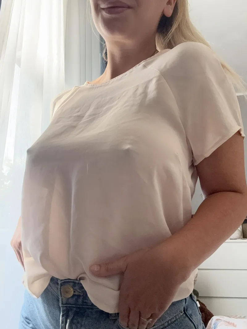 Thumbnail Grocery Shopping Unrestricted: The Braless Way | Prestigious-Sir5791