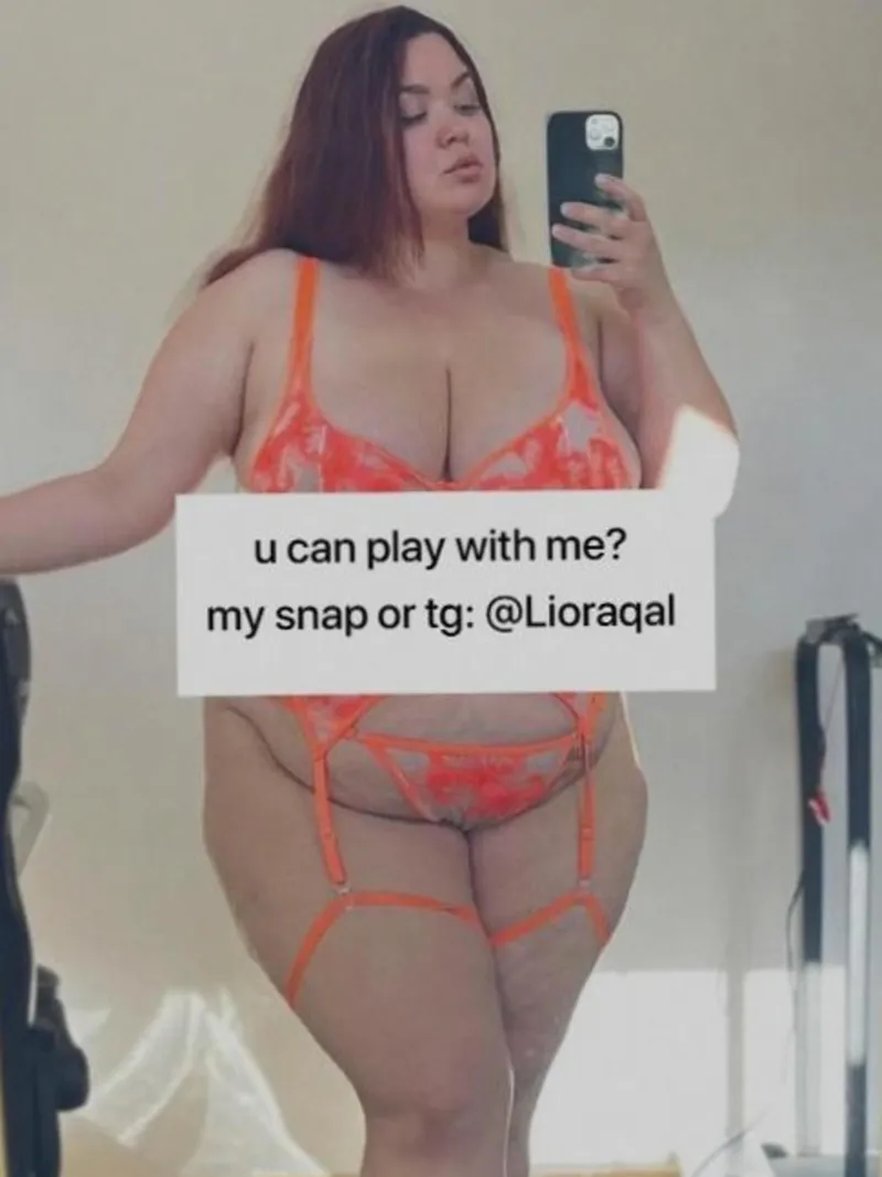Thumbnail Lioraqal's Tempting Desires: Dripping with Heat | chubby