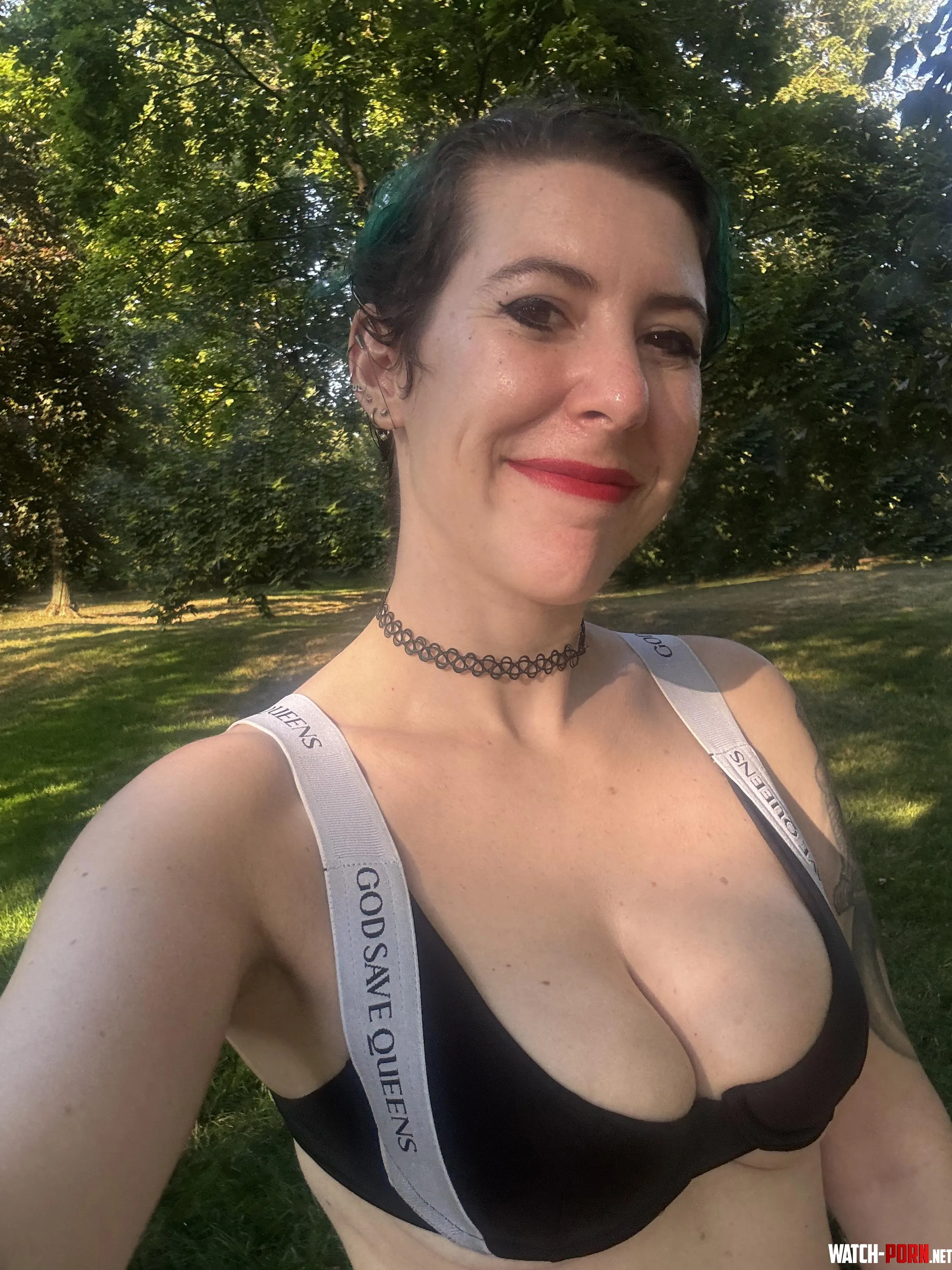 Happy cleavage by sirenskiss3