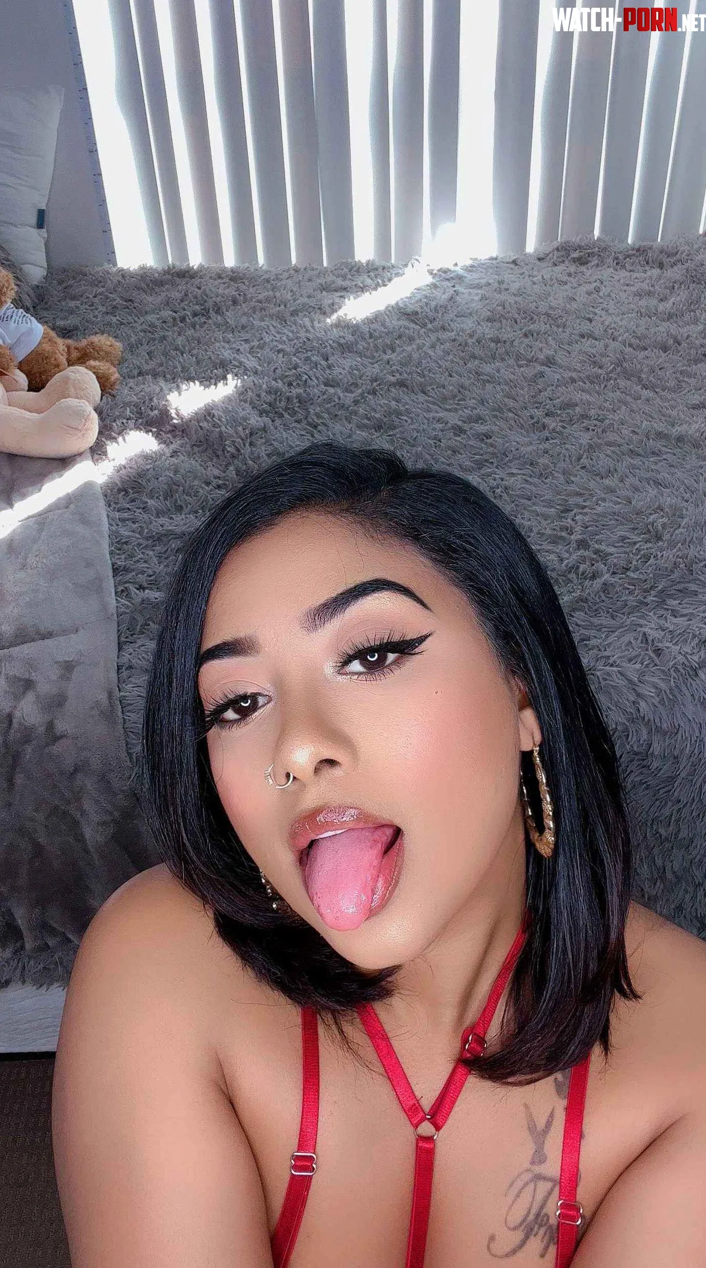can you come over, my tongue needs something to taste on by boujielilthang