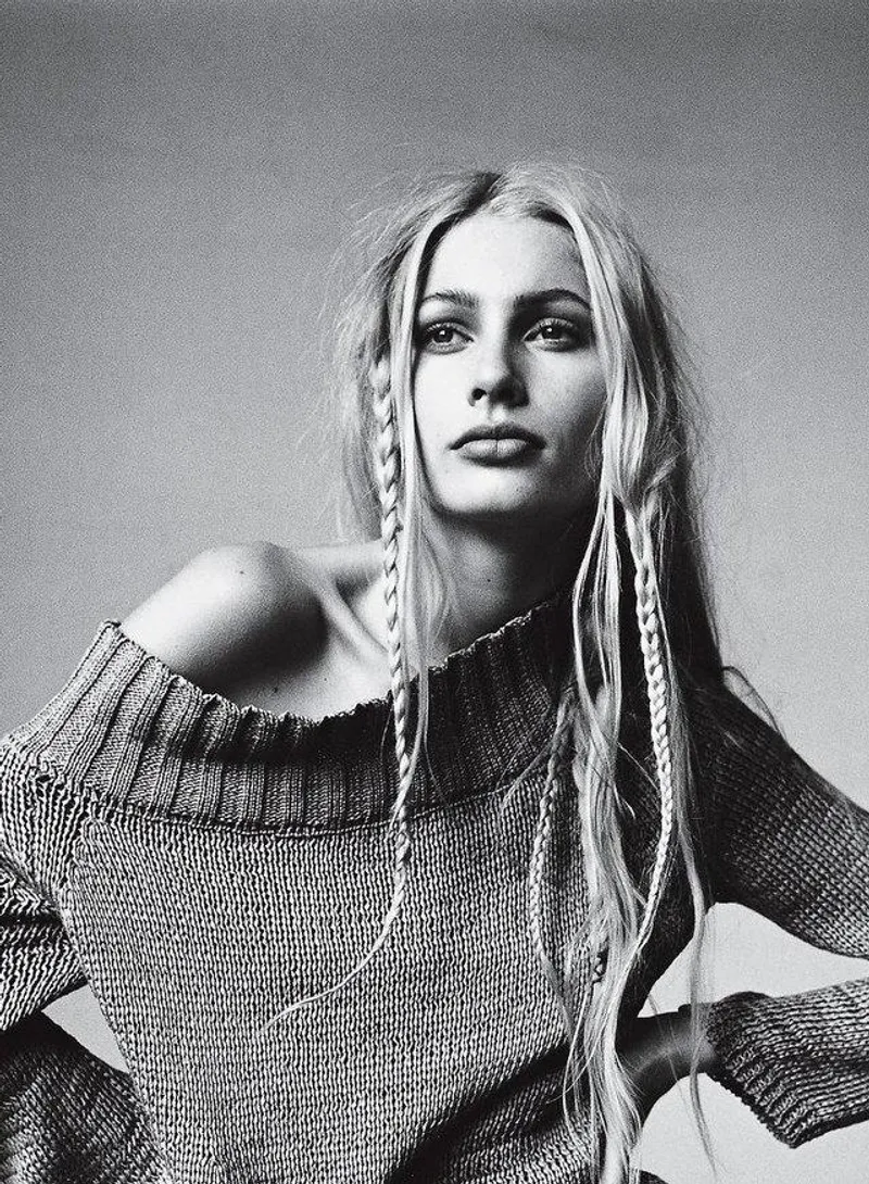 Thumbnail Kirsty Hume: A Model's Journey by bil_sabab