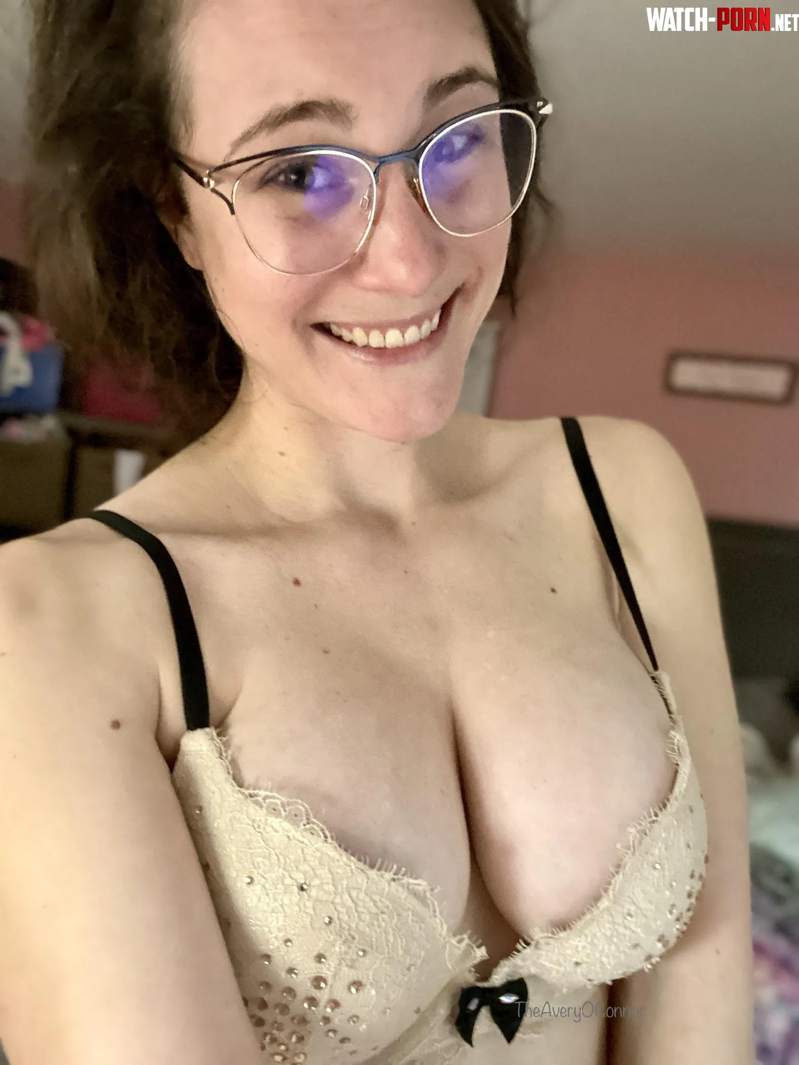 Feeling hella sexy in this Victoria’s Secret bra by TheAveryOConnor