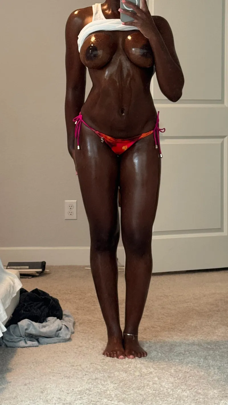 Thumbnail Embrace Oil Play in EbonyCuties - Tips from itsonlyolivia