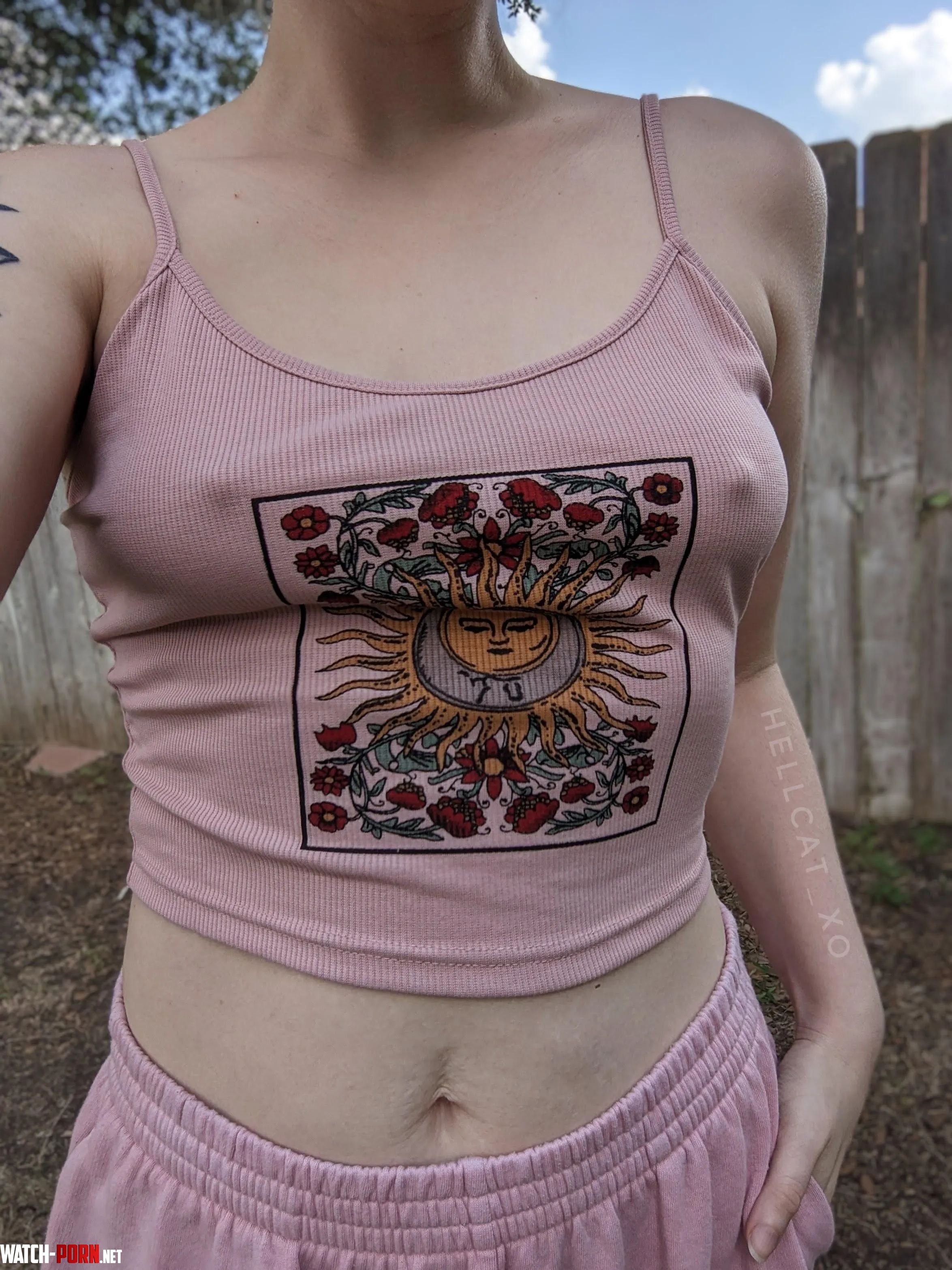 Outdoor pokies even when it's hot by hellcat_xo