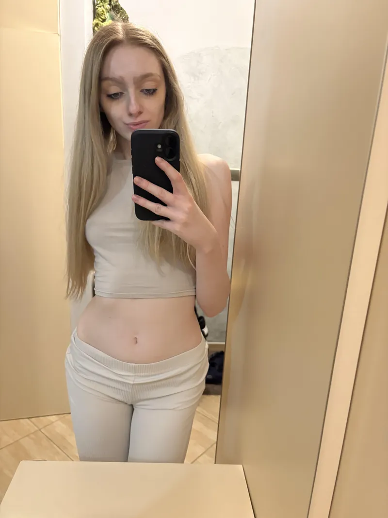 Thumbnail My Favorite Croptop Look: Casual and Chic Style | CrazyGoldenSiren