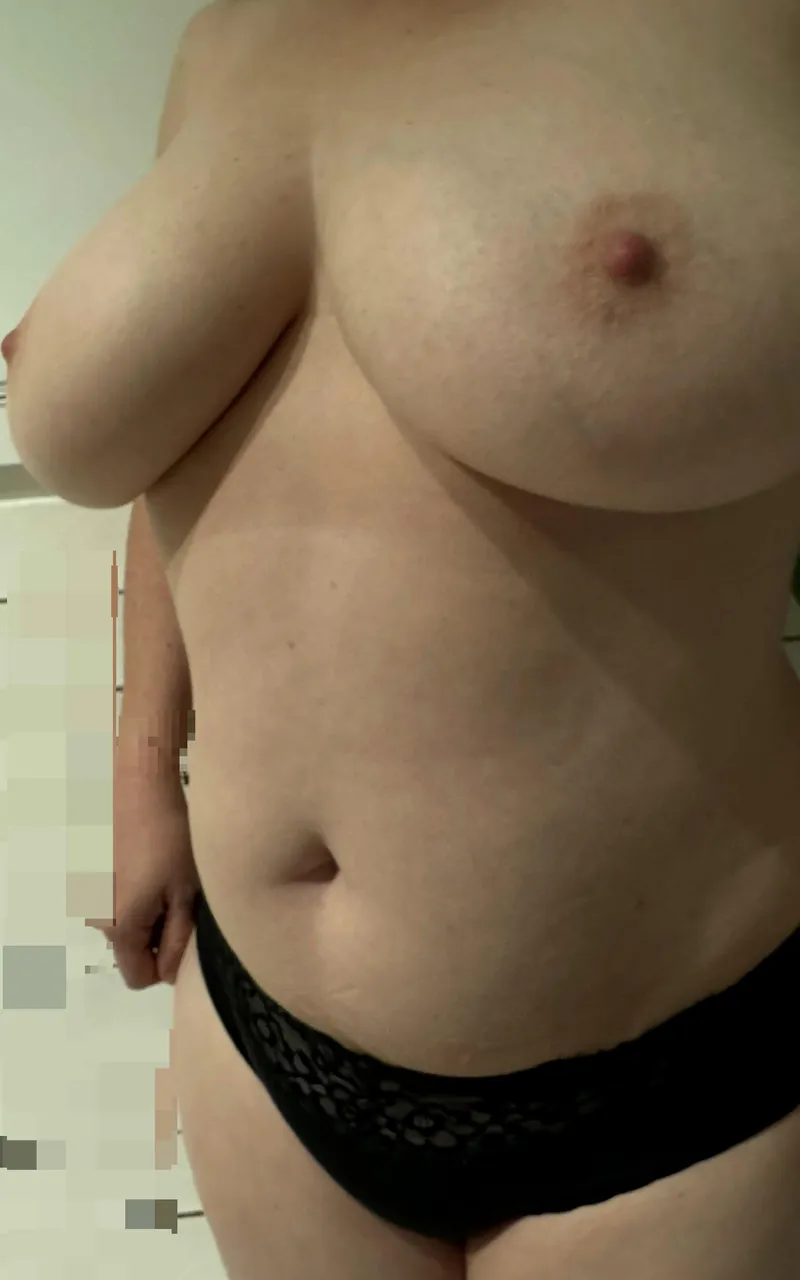Thumbnail Feeling Sexy & Confident: First Post! by Nothing_two_Serious | PerkyChubby