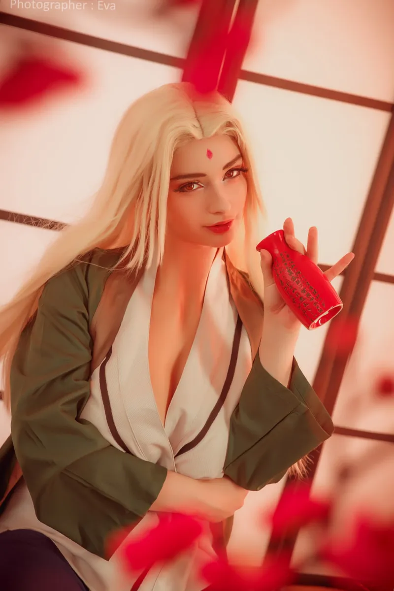 Thumbnail ThighVooltage Features Tsunade Cosplay Wonder in Naruto_Hentai