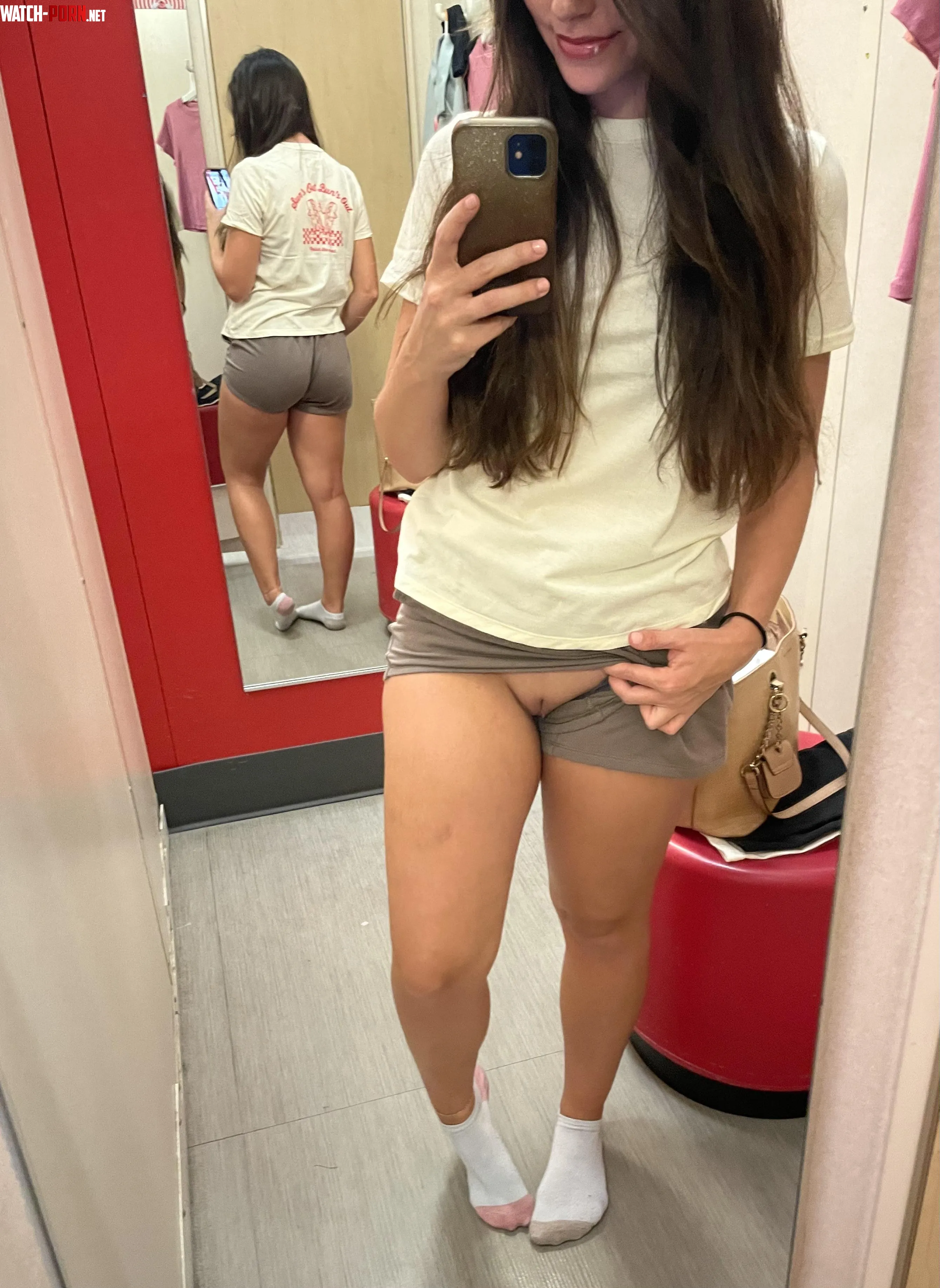 Kiss it in the dressing room by Emmashared