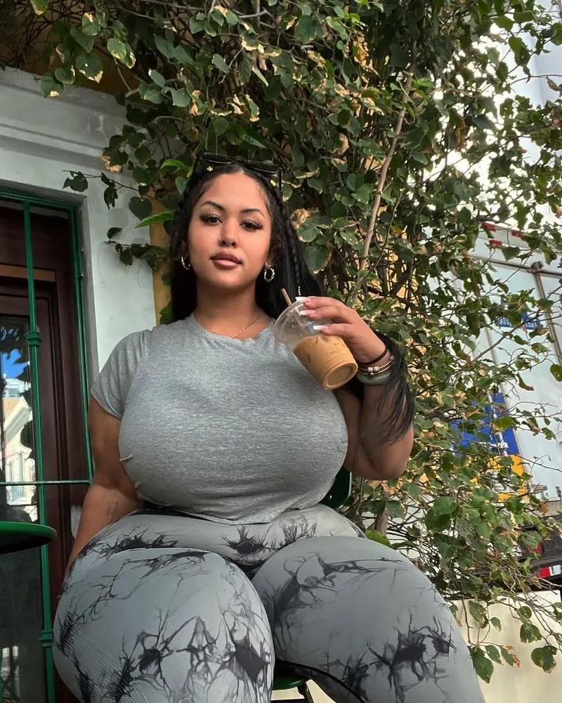 Thumbnail Embracing Beauty Through MyDeviantSideishere's Lens