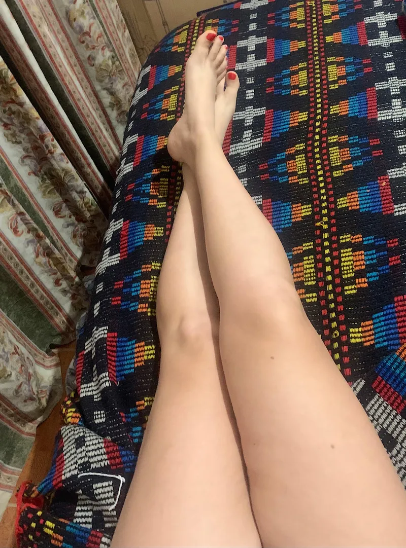Thumbnail Moles of Mystery: Loving Unique Features by estrellitafugazz | legs