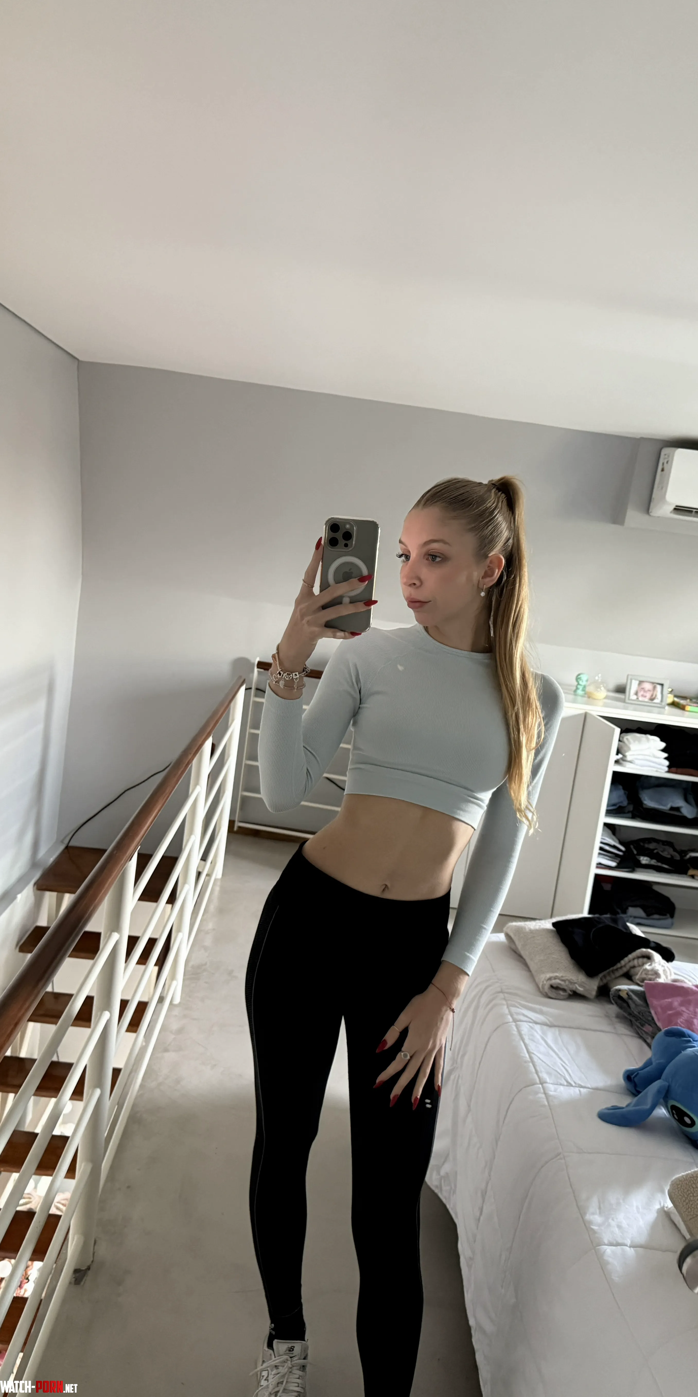 my little tiny stomach 18F by NovaPaintss
