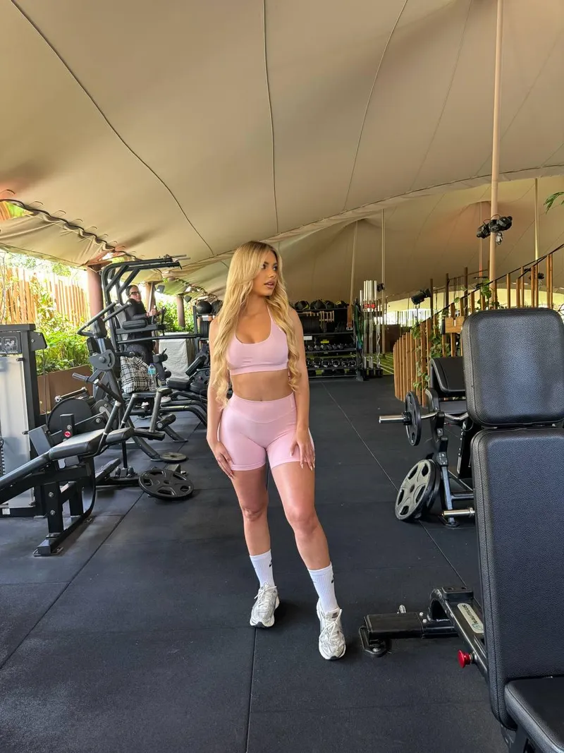 Thumbnail Discovering Self-Love: Empowering Journey with FoxyCherryblosom | ThickFit