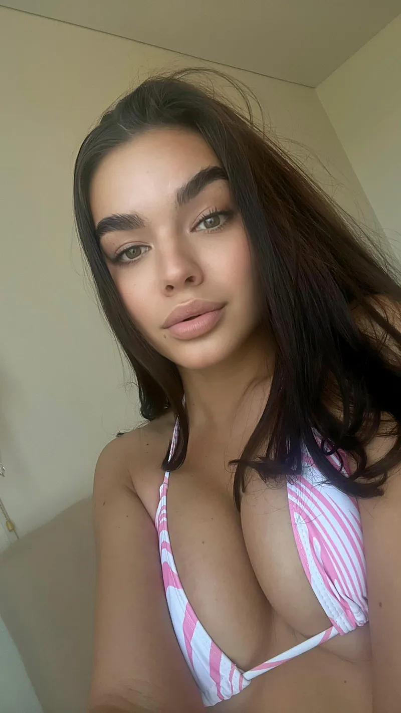 Thumbnail Karlapapaya's Petite Body Charm | Sexy But Not Porn