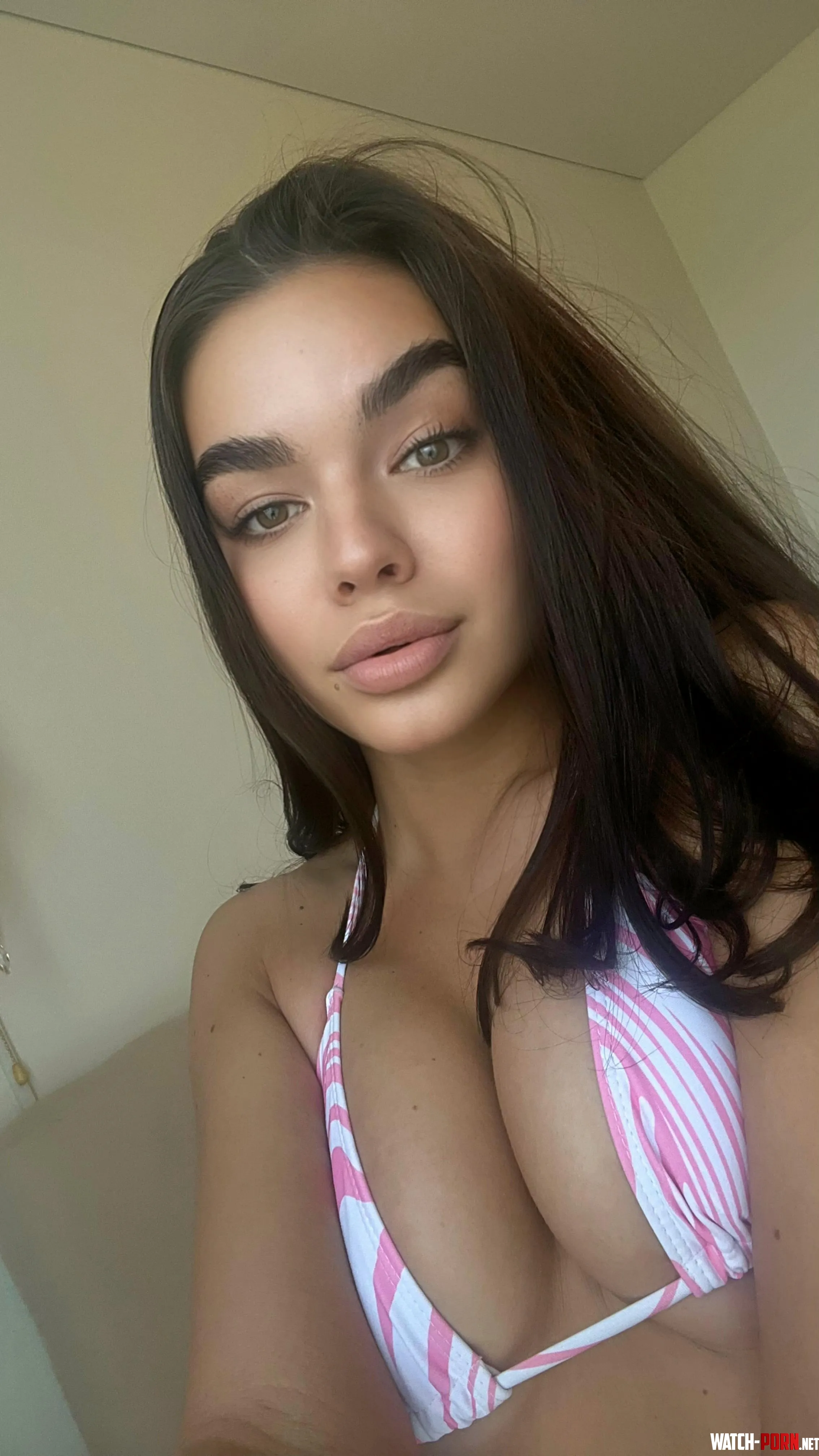 I hope my petite body make you smile by karlapapaya