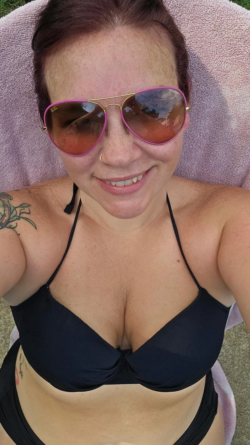 Thumbnail Poolside Wardrobe Dilemma Shared by BansheeInBloom in onlyfanschicks