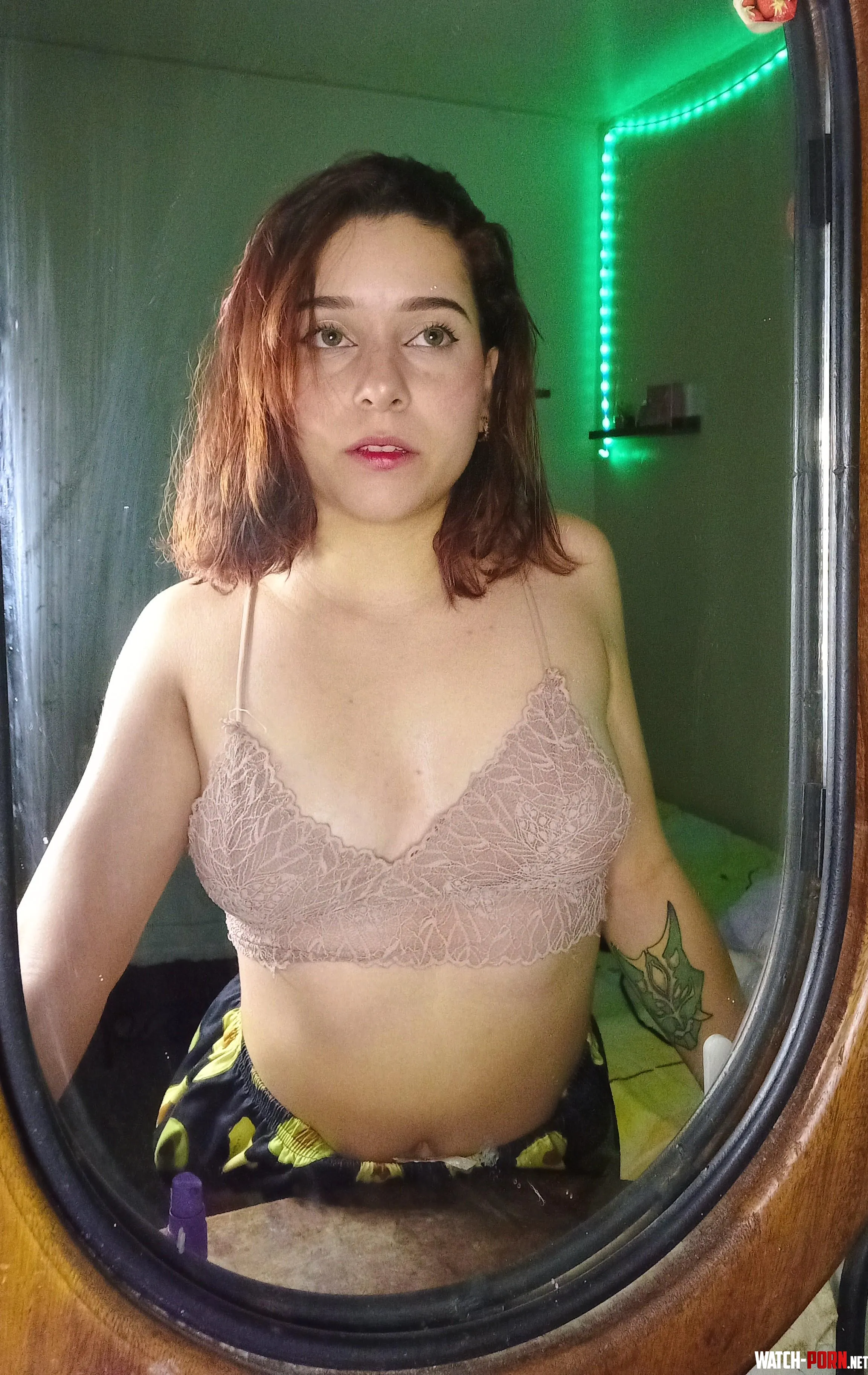 Sexiness with my croptop by amethystgirl76