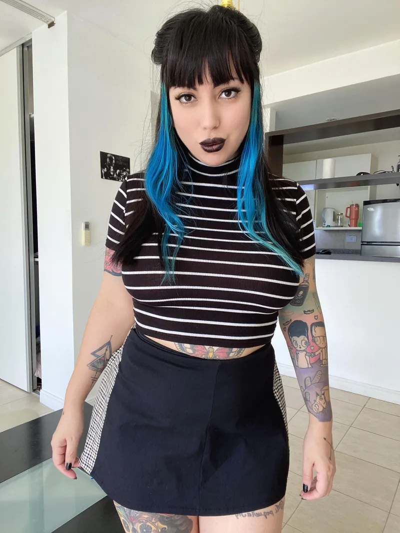 Thumbnail BriannaPink's Strong Silhouette and Energy in Pencilskirts Fashion