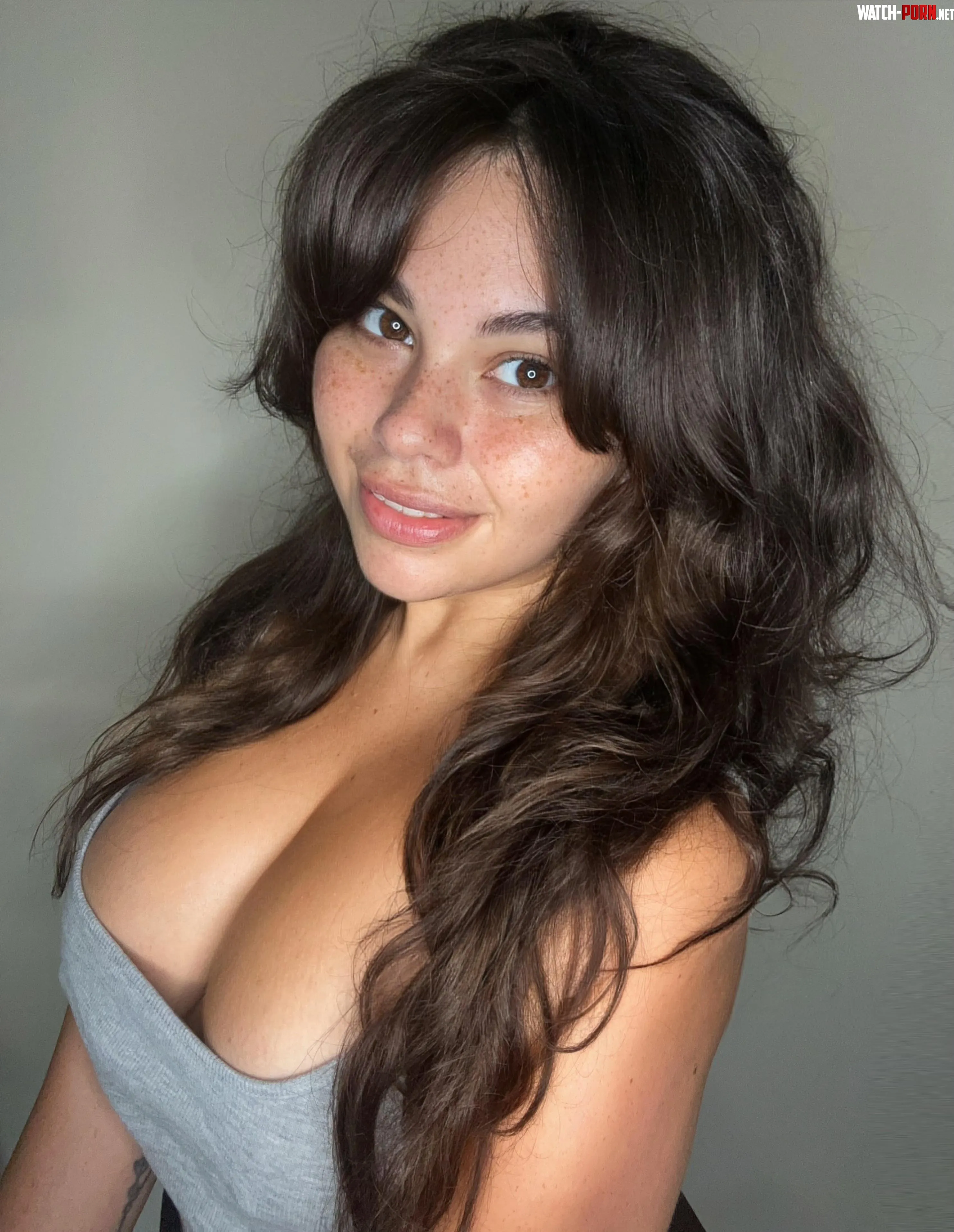 Showing off my freckles and other assets lol by mollyzedolly