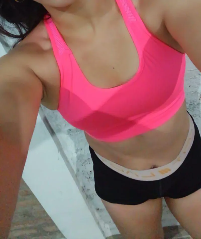 Thumbnail A Pause-Worthy Moment - Croptopgirls