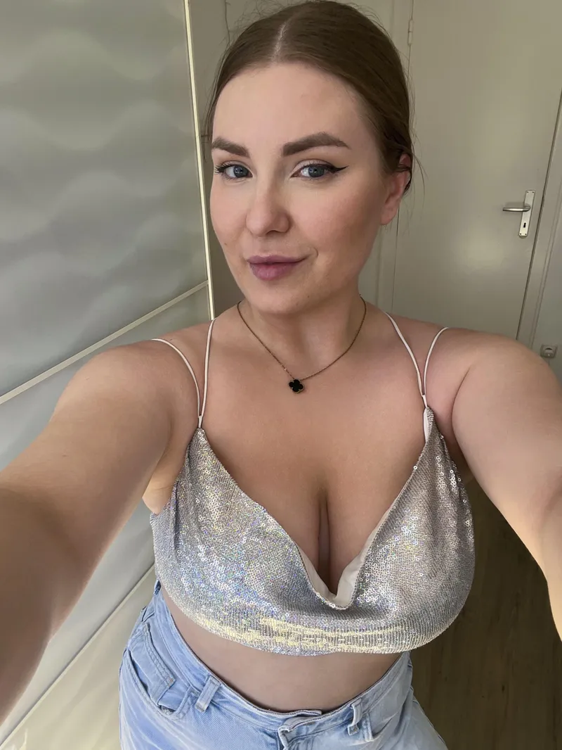 Thumbnail Sparkly Top for Bestie's Party Tonight! - Croptopgirls
