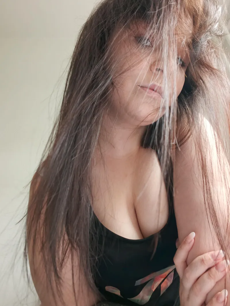 Thumbnail Adorable Messy Hair: Cleavage Charm by Noriko-san