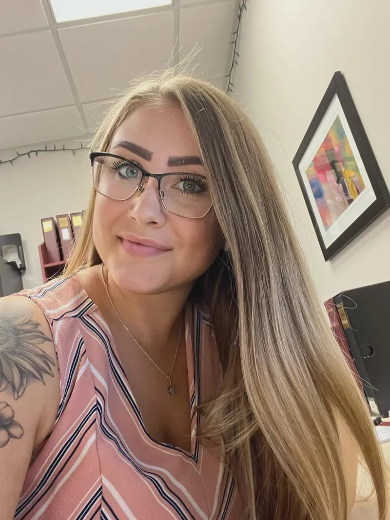 Thumbnail A Long Work Week as a Secretary | TeamBrooke69