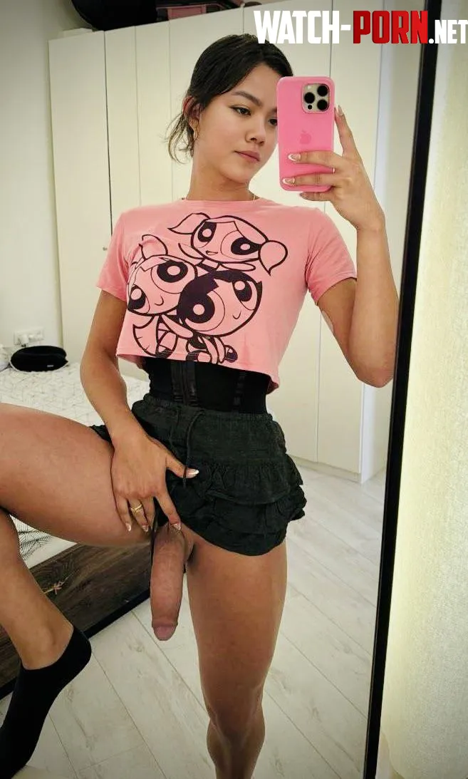 My skirt is too short to hide it. What should I do? by pga001