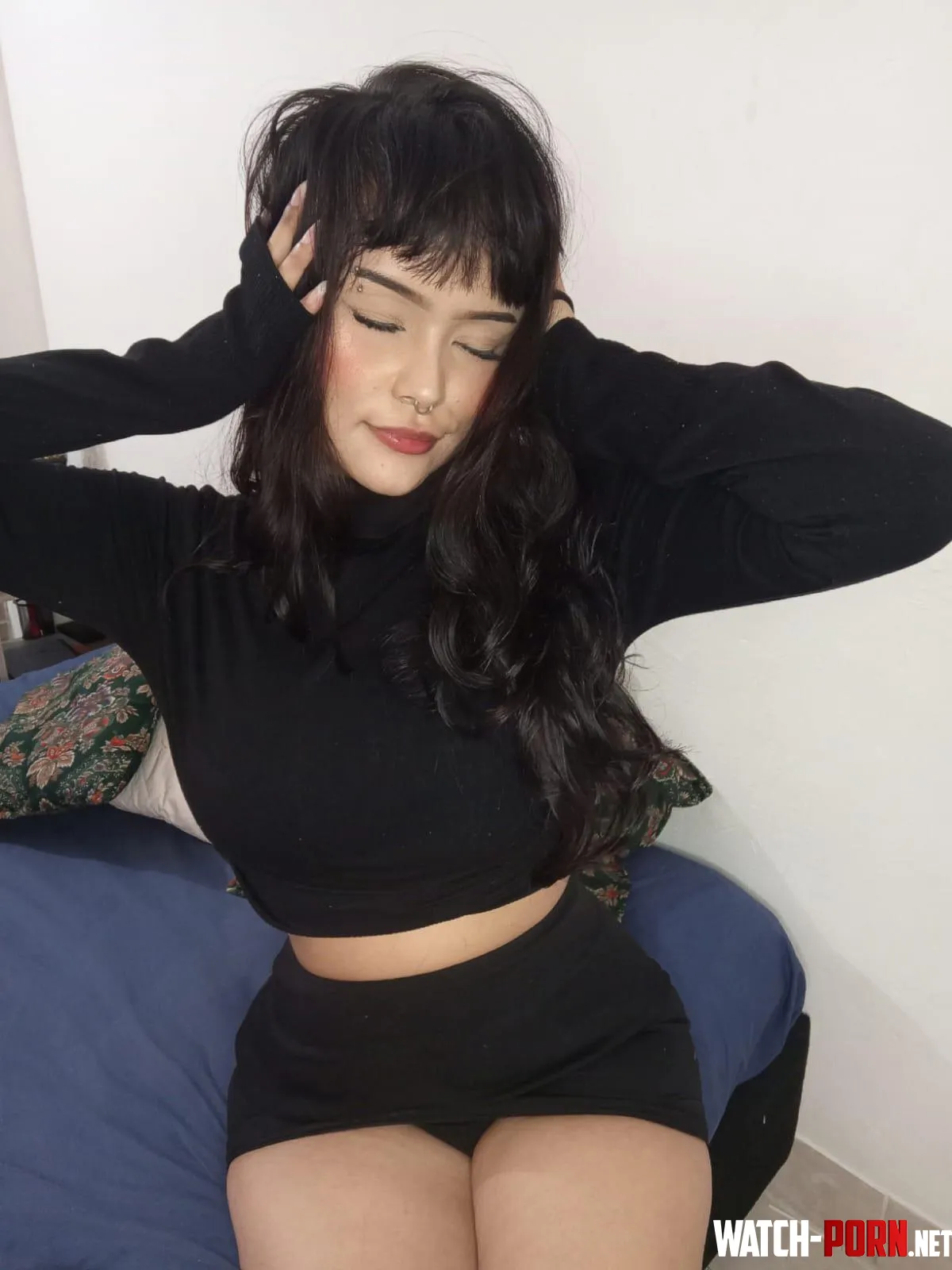 Cute crop, hotter me 😉 by moongirlljaz