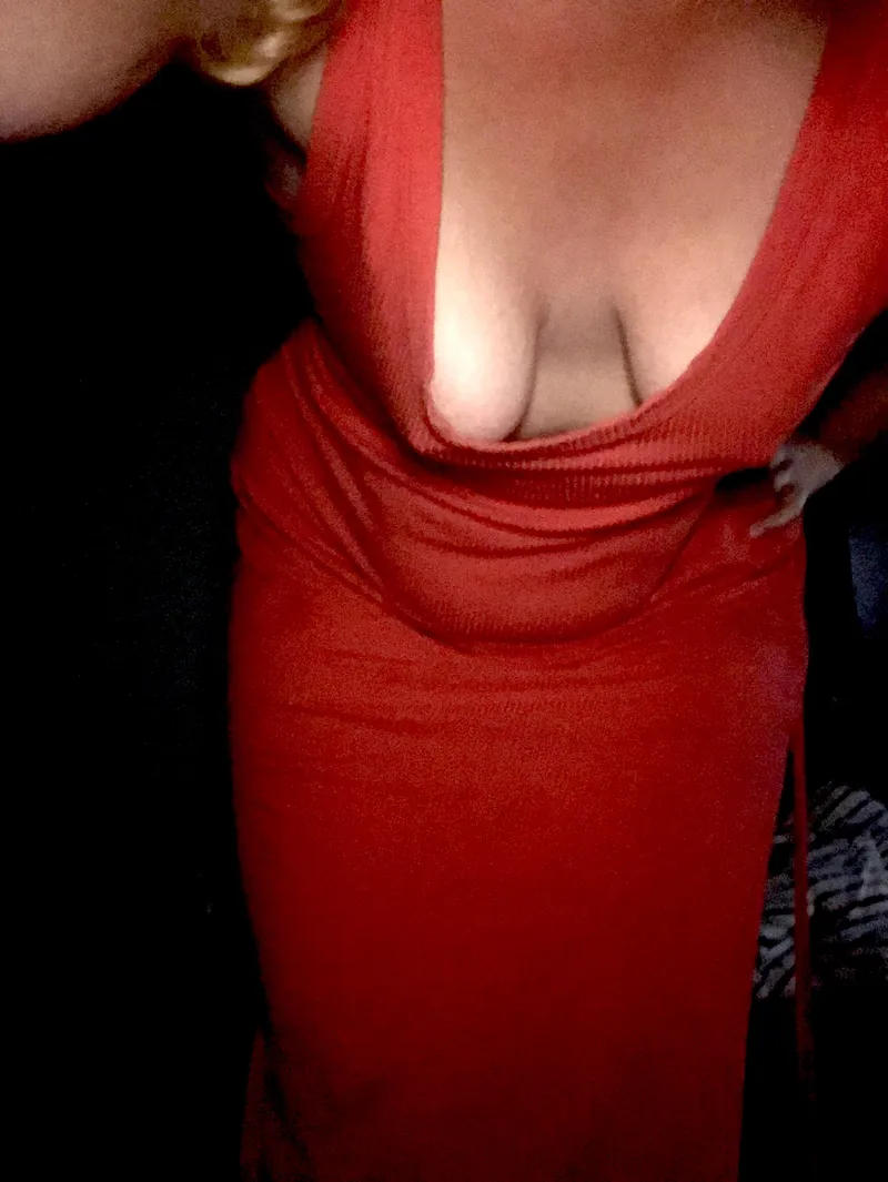 Thumbnail Imperfect but Natural: NovaRadiance's Homegrowntits Tale