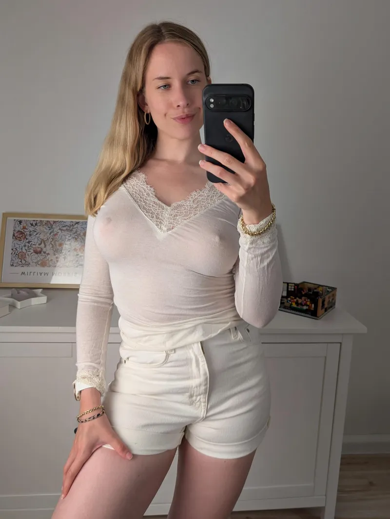 Thumbnail Embracing the Best Shirt Ever | naturalgirl_mel | braless