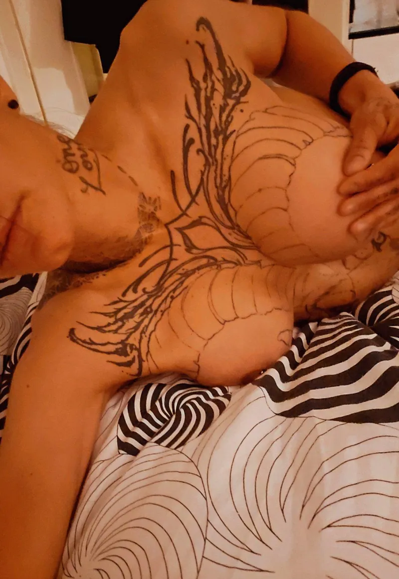Thumbnail Morning Pic (Yes, I Don't Sleep in a Bra) by VelvetRebels | Handbra Category
