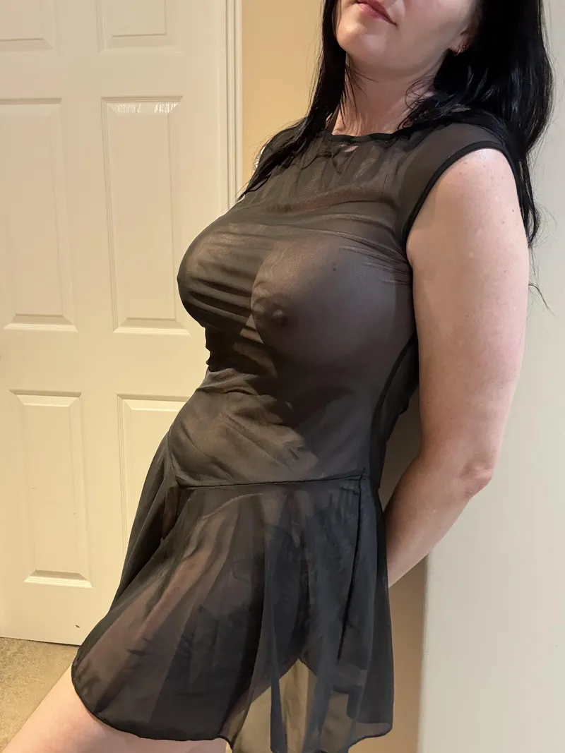Thumbnail Silver_Cup_7048: Patiently Waiting in Seethru