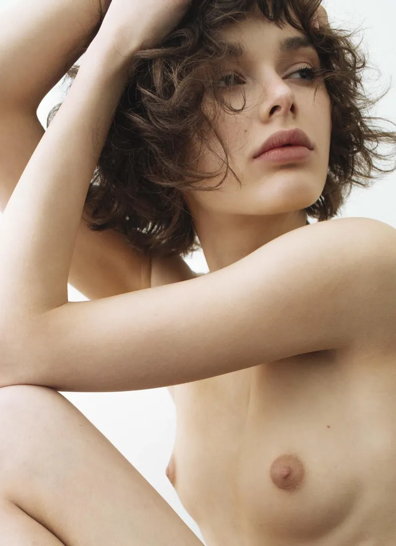 Thumbnail Renata Gubaeva: A Model with Unique Charms