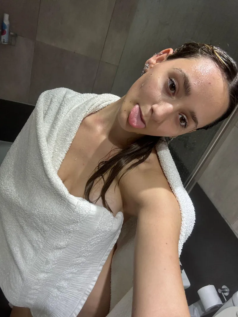Thumbnail Hot F18 Fun - Dazzling_Bad1044 | Gonewild18