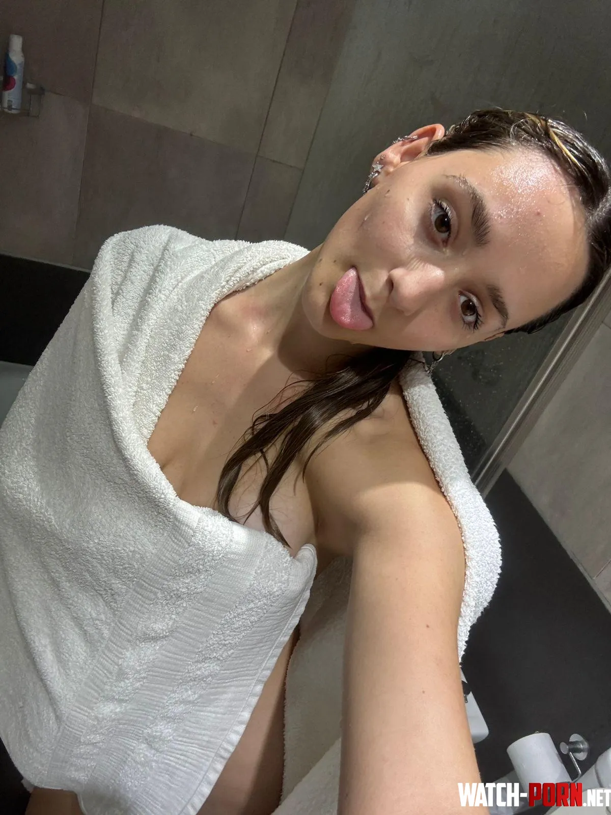 F18 water was hot but I‘m hotter by Dazzling_Bad1044