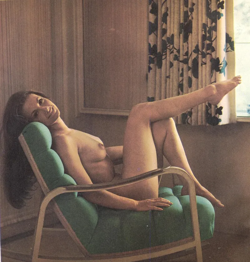 Thumbnail Exploring the Vintage Erotica of Brooke Mills (1972) with bil_sabab