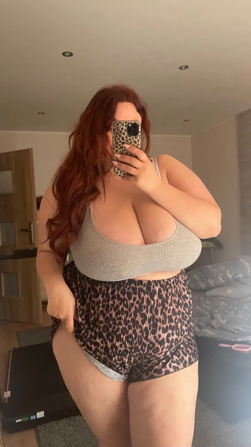 Thumbnail Discover the Dream Heat: Atlas_the_burden’s Charm | BBW_Chubby