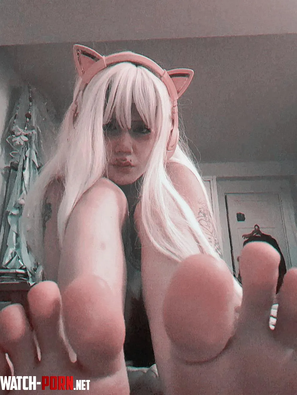 Ummzies maybe I should get my feetzies cum-filled hehe by kjoif